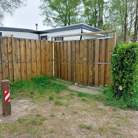 Comfortabel En Gezellig Familie Chalet Tot 6 Personen Op De Veluwe Bungalowpark De Kern Putten Extérieur photo