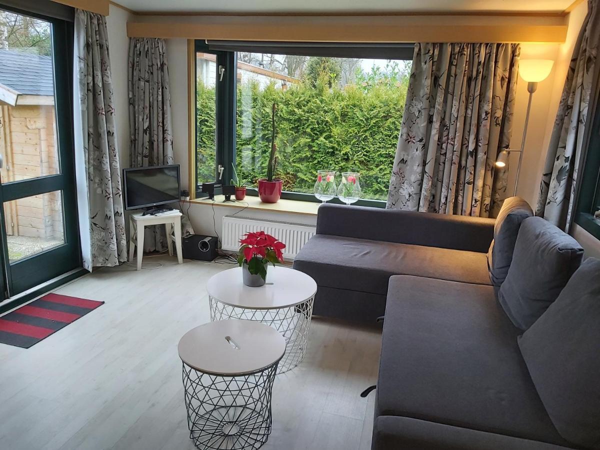 Comfortabel En Gezellig Familie Chalet Tot 6 Personen Op De Veluwe Bungalowpark De Kern Putten Extérieur photo