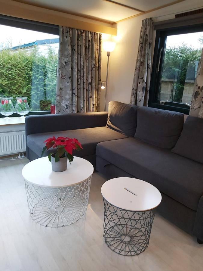 Comfortabel En Gezellig Familie Chalet Tot 6 Personen Op De Veluwe Bungalowpark De Kern Putten Extérieur photo