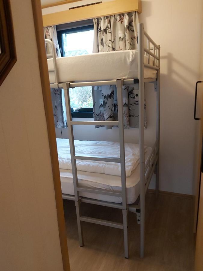 Comfortabel En Gezellig Familie Chalet Tot 6 Personen Op De Veluwe Bungalowpark De Kern Putten Extérieur photo