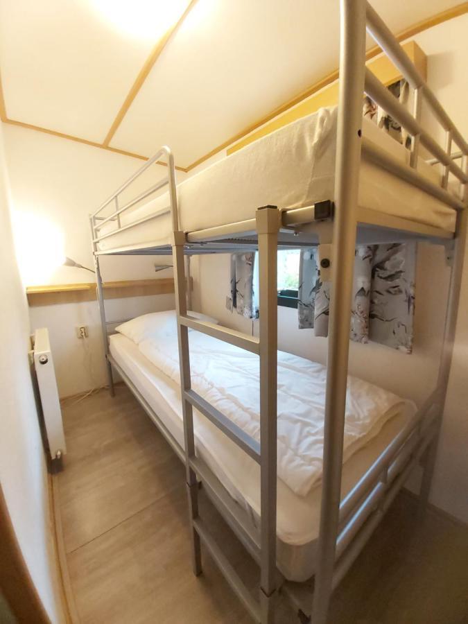 Comfortabel En Gezellig Familie Chalet Tot 6 Personen Op De Veluwe Bungalowpark De Kern Putten Extérieur photo