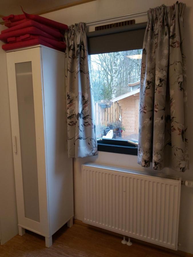 Comfortabel En Gezellig Familie Chalet Tot 6 Personen Op De Veluwe Bungalowpark De Kern Putten Extérieur photo